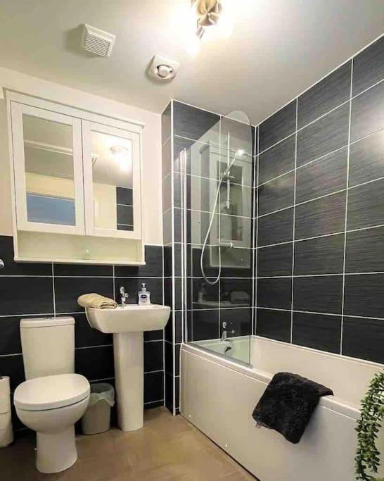 Loch Leven Getaway - 2 Bed House Apartment Kinross Bagian luar foto